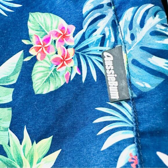 MENS AUSSIEBUM Navy Blue White Floral Palm Swim Trunks Shorts Pockets Unlined M - Picture 11 of 12